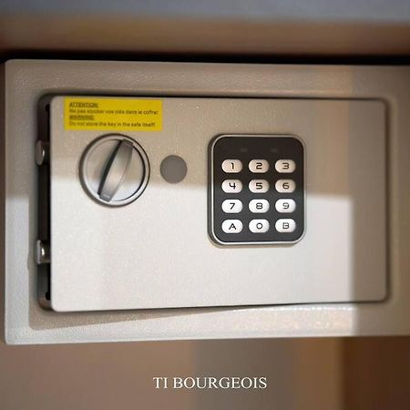 Le Ti Bourgeois Apartment Riviere-Salee Bagian luar foto
